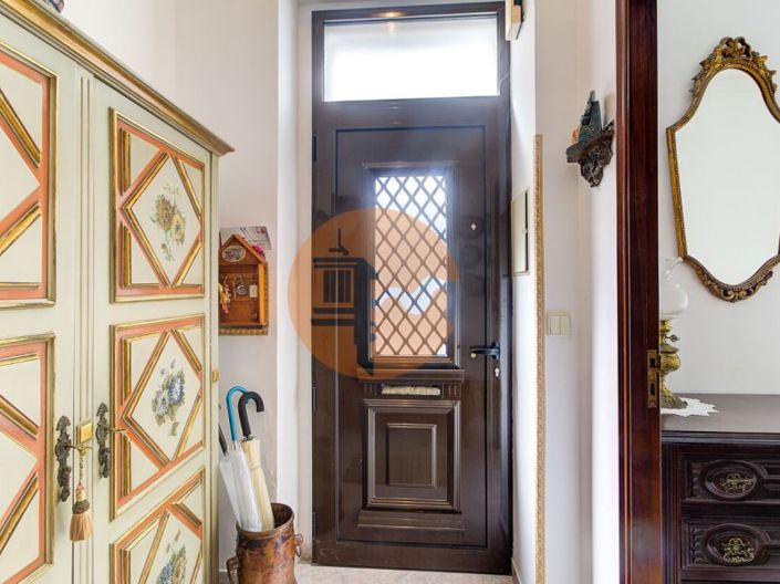 Image No.6-1 Bed House for sale