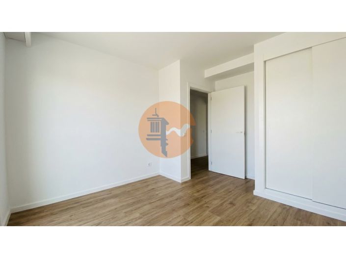 Image No.23-4 Bed House for sale