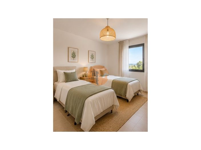 Image No.4-4 Bed House for sale