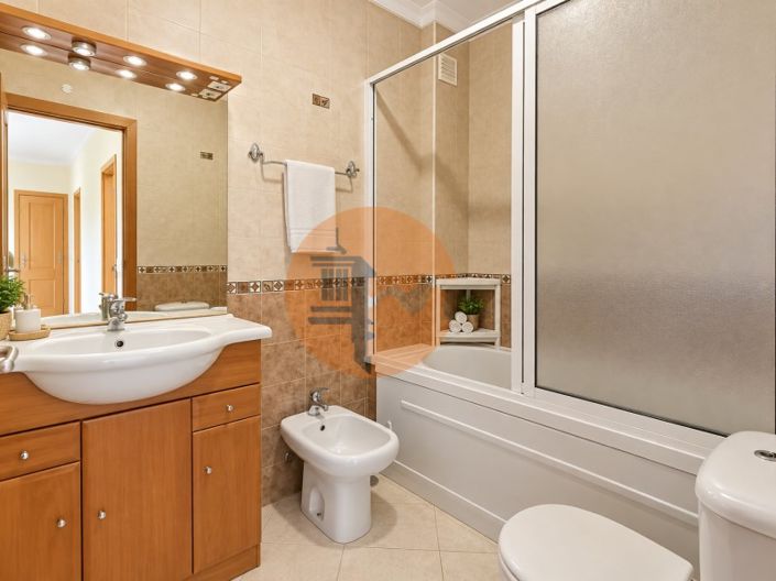 Image No.10-3 Bed Apartment for sale