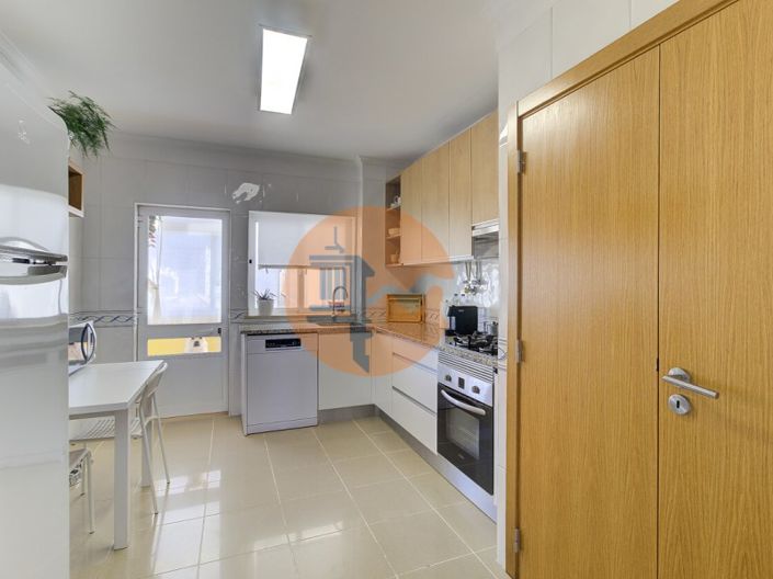 Image No.15-2 Bed Apartment for sale