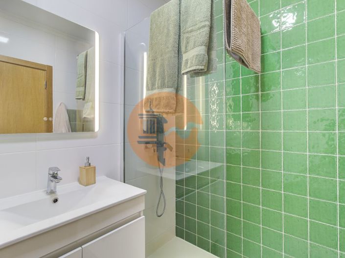 Image No.17-2 Bed Apartment for sale
