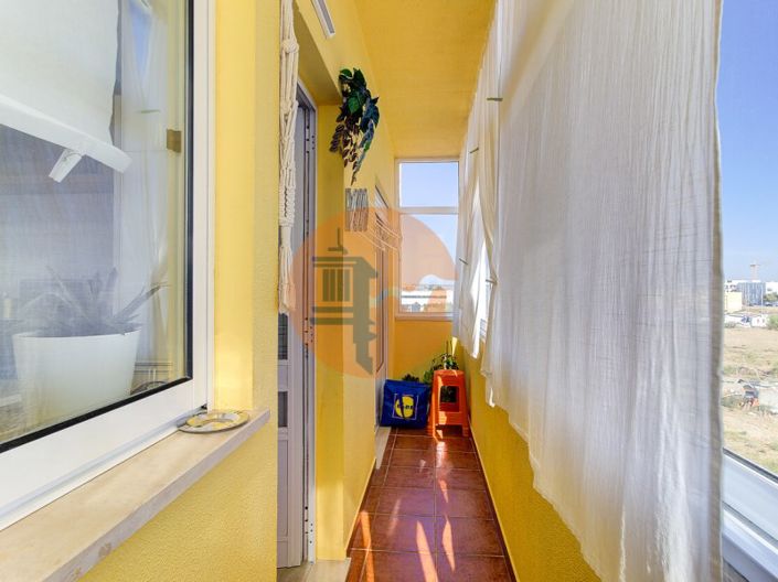 Image No.21-2 Bed Apartment for sale