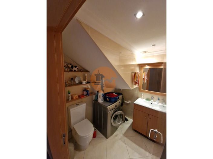 Image No.12-3 Bed House for sale