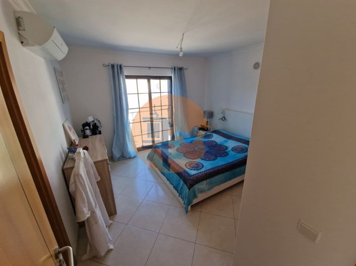 Image No.18-3 Bed House for sale