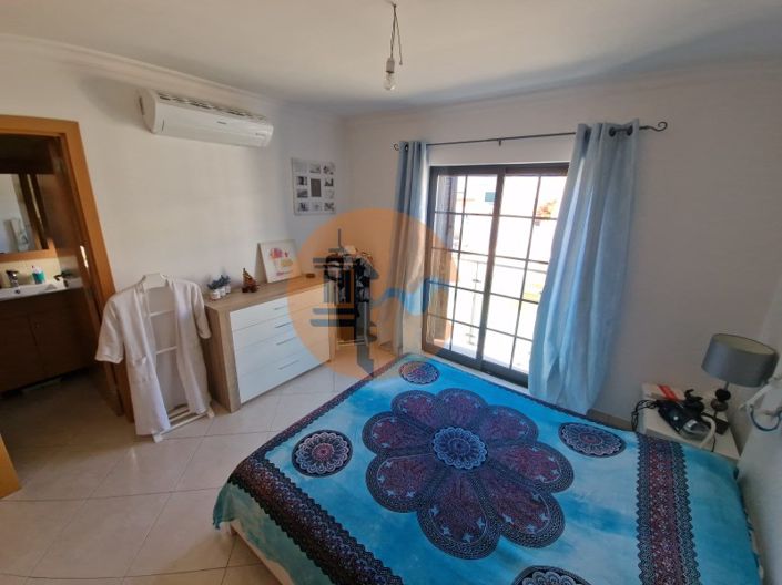 Image No.19-3 Bed House for sale
