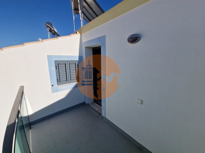 Image No.49-3 Bed House for sale