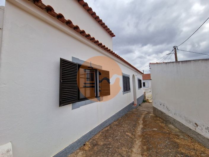 Image No.13-1 Bed House for sale