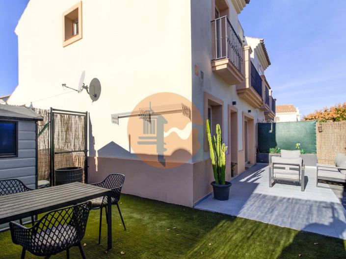 Image No.11-3 Bed House for sale