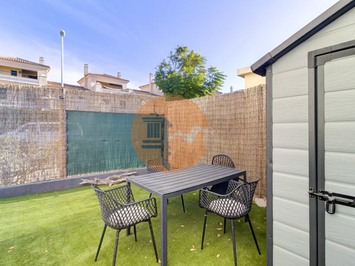 Image No.17-3 Bed House for sale