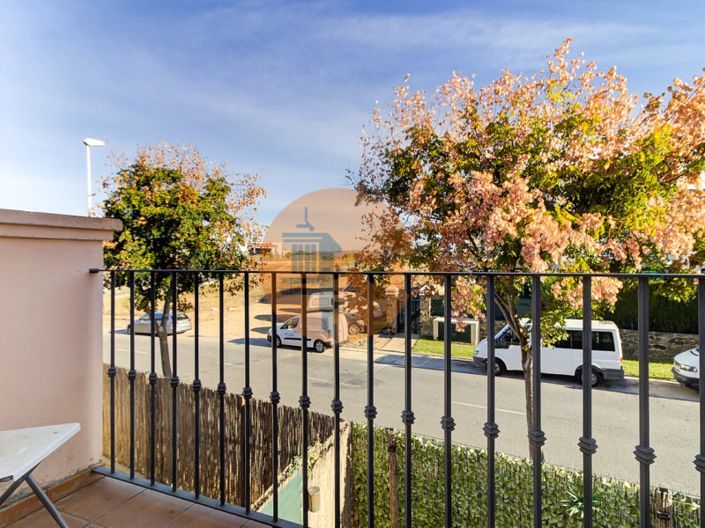 Image No.26-3 Bed House for sale