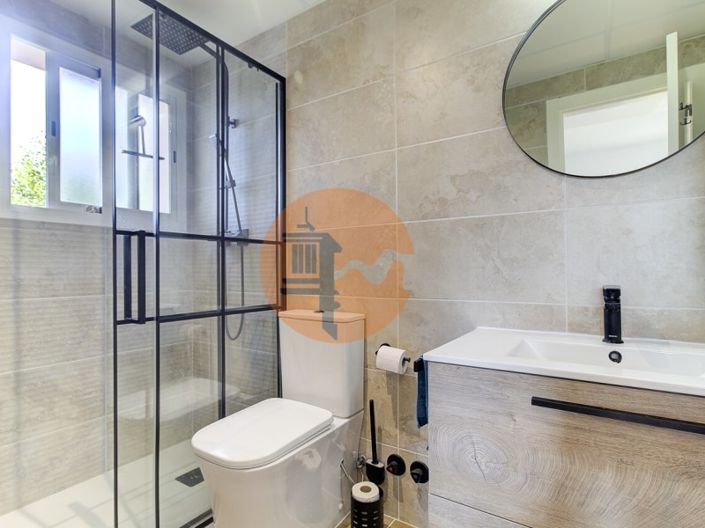 Image No.31-3 Bed House for sale