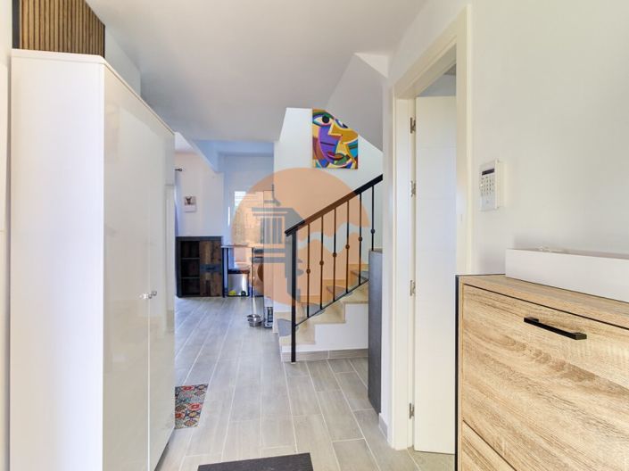 Image No.37-3 Bed House for sale