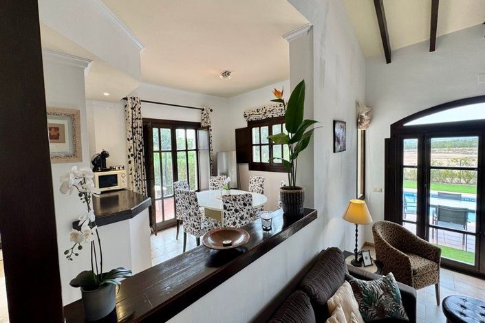 Image No.13-3 Bed House for sale