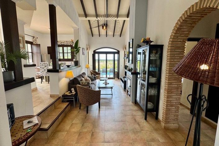 Image No.9-3 Bed House for sale