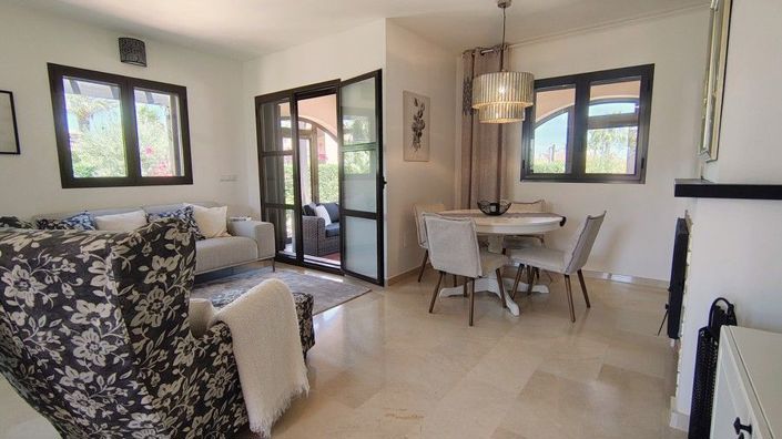 Image No.10-2 Bed House for sale