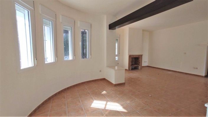 Image No.18-3 Bed House for sale