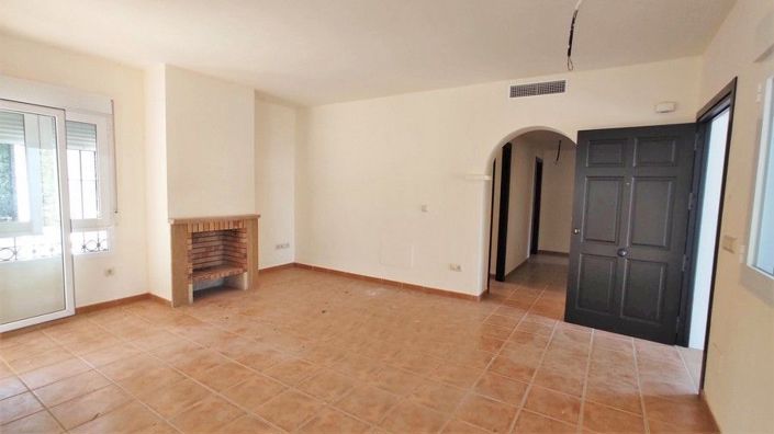 Image No.6-3 Bed House for sale