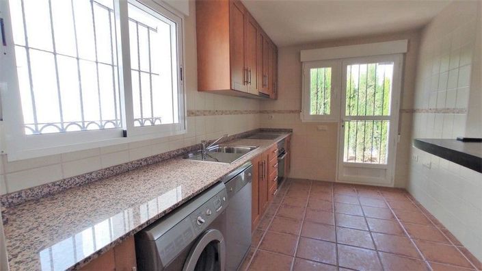 Image No.9-2 Bed House for sale