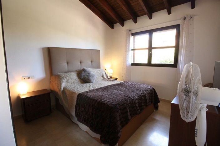 Image No.5-3 Bed House for sale