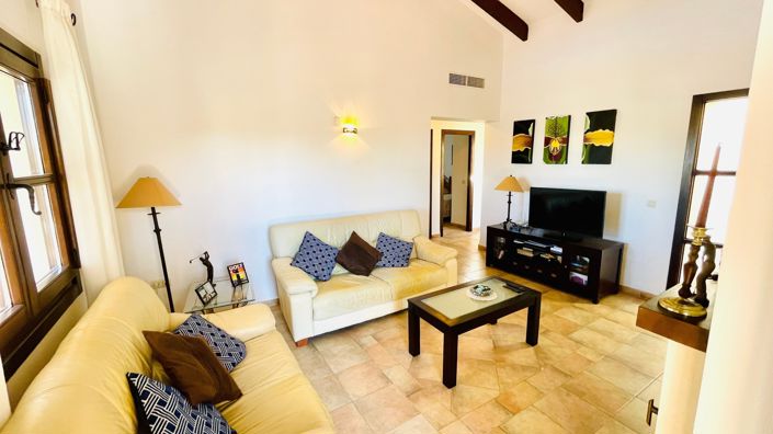 Image No.1-3 Bed House for sale