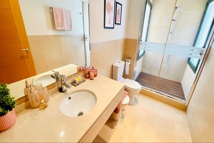 Image No.20-2 Bed Apartment for sale