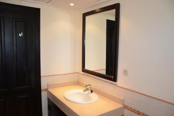 Image No.14-3 Bed House for sale