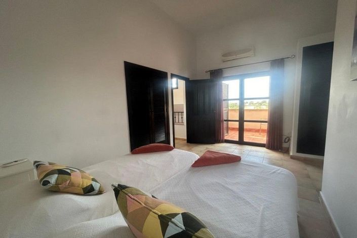 Image No.16-3 Bed House for sale