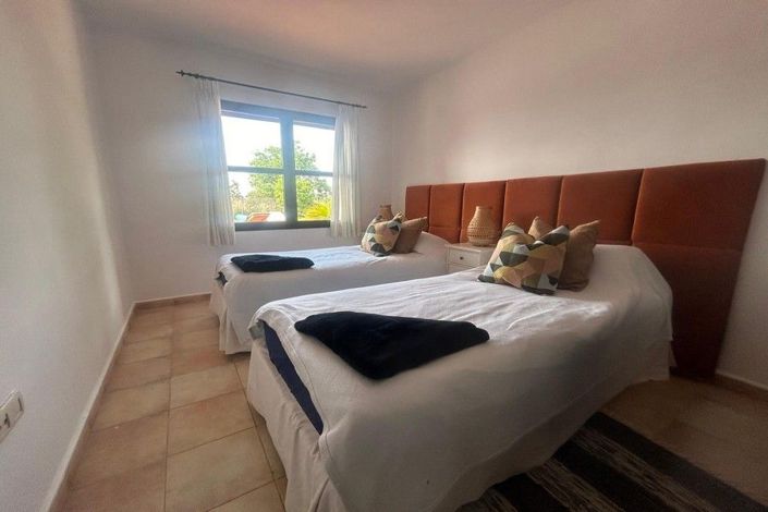 Image No.31-3 Bed House for sale