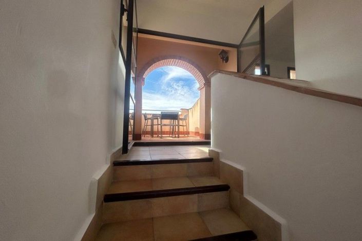 Image No.7-3 Bed House for sale