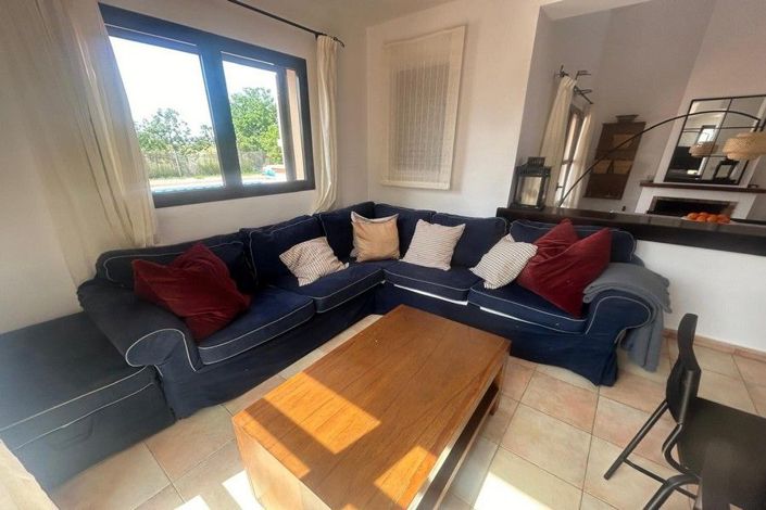 Image No.8-3 Bed House for sale