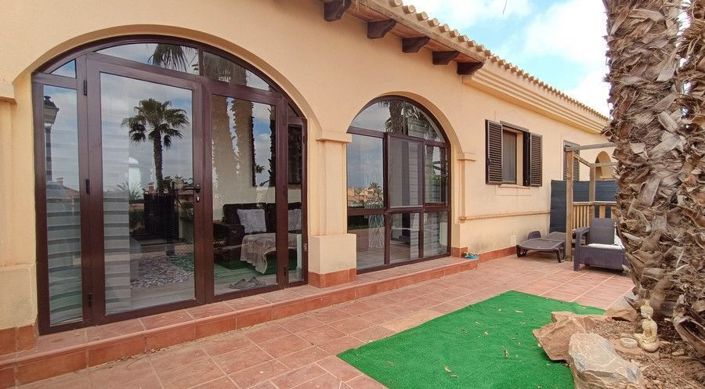 Image No.1-2 Bed House for sale
