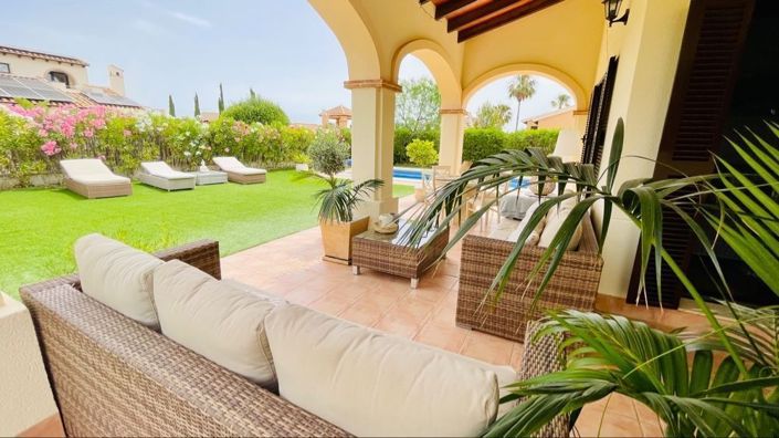 Image No.1-3 Bed House for sale