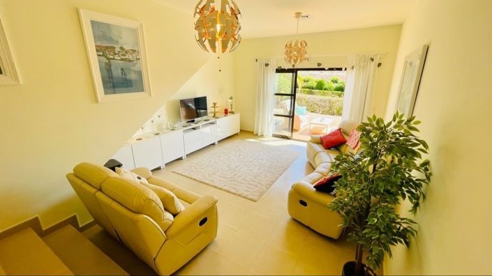 Image No.1-2 Bed House for sale