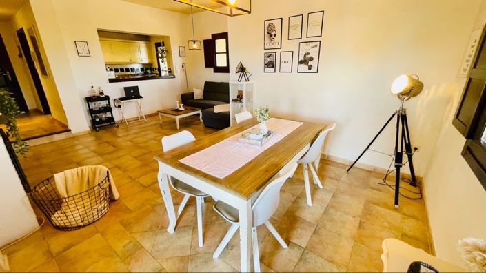 Image No.15-3 Bed House for sale