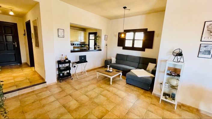 Image No.18-3 Bed House for sale