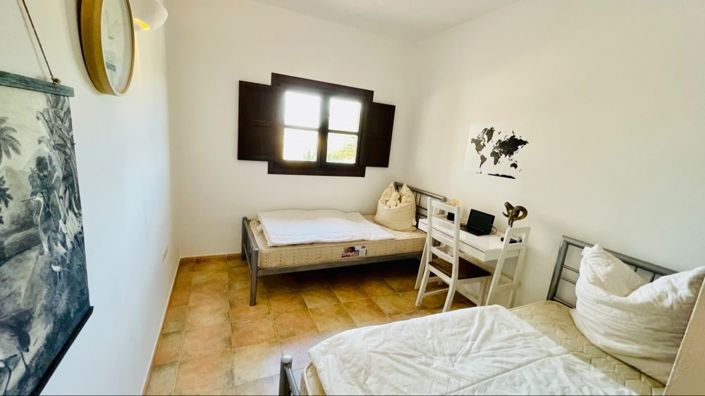 Image No.7-3 Bed House for sale