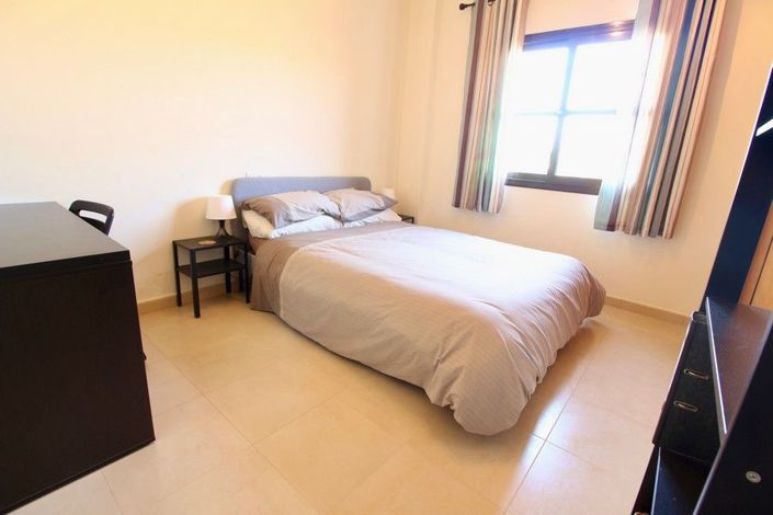 Image No.24-3 Bed House for sale