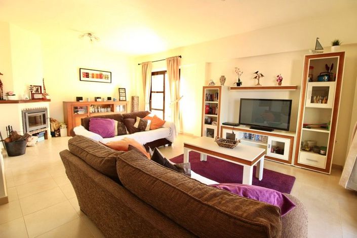 Image No.5-3 Bed House for sale