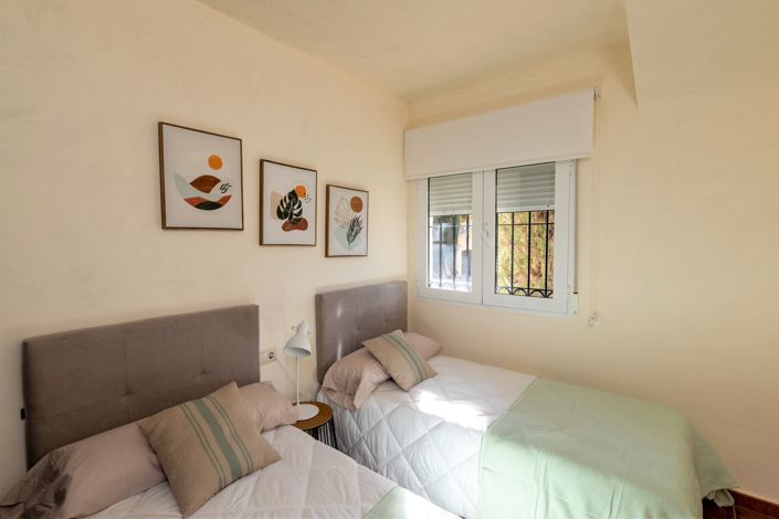 Image No.16-3 Bed House for sale