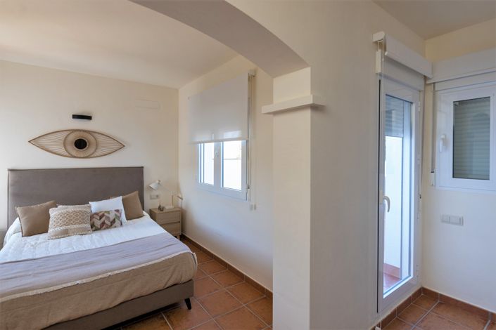 Image No.22-3 Bed House for sale