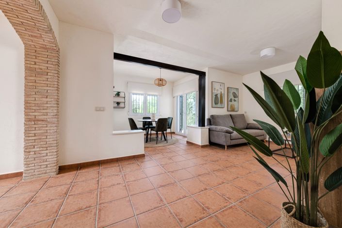 Image No.25-3 Bed House for sale