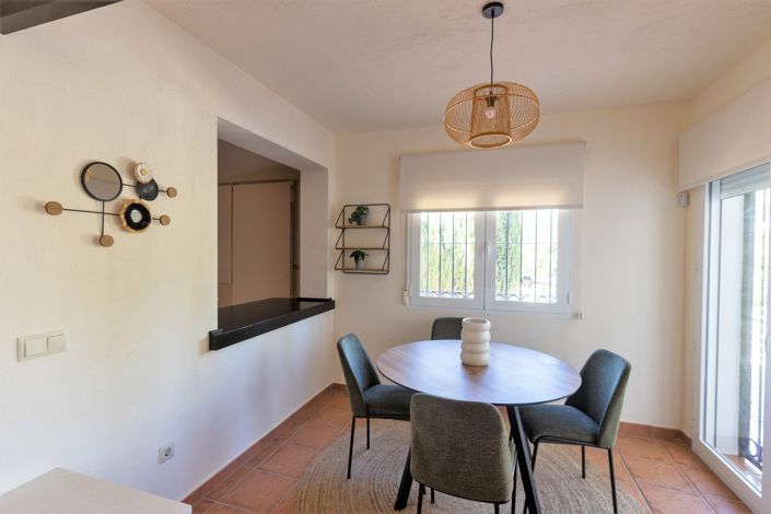 Image No.5-3 Bed House for sale