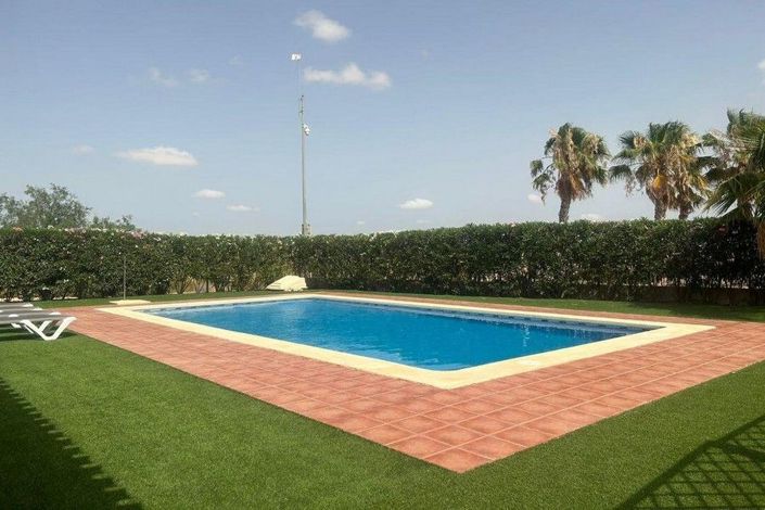 Image No.10-3 Bed House for sale