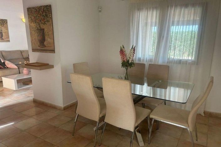 Image No.15-3 Bed House for sale