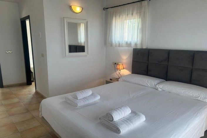 Image No.23-3 Bed House for sale