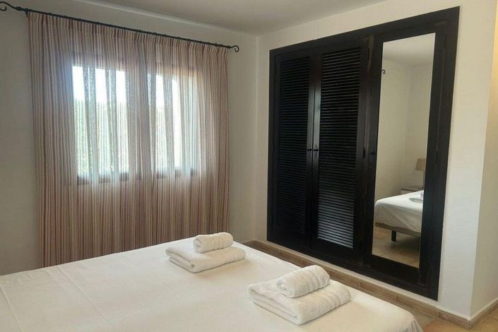 Image No.3-3 Bed House for sale