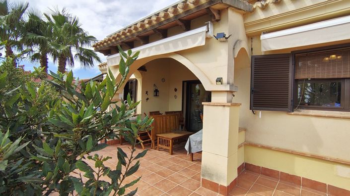 Image No.10-3 Bed House for sale