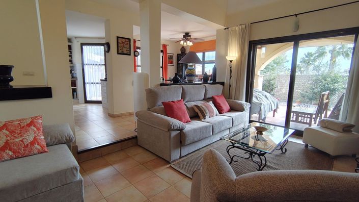 Image No.12-3 Bed House for sale