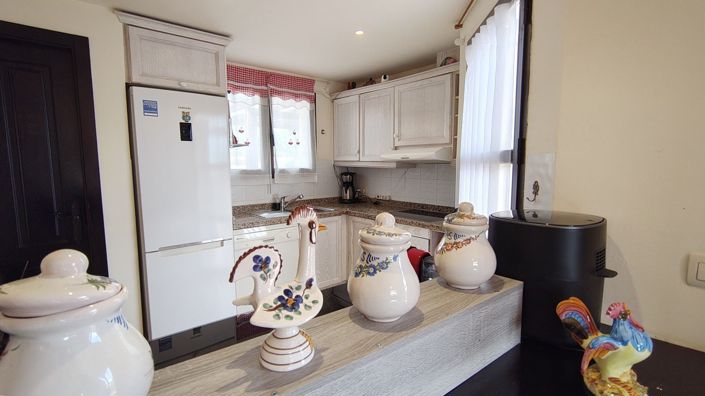 Image No.14-3 Bed House for sale